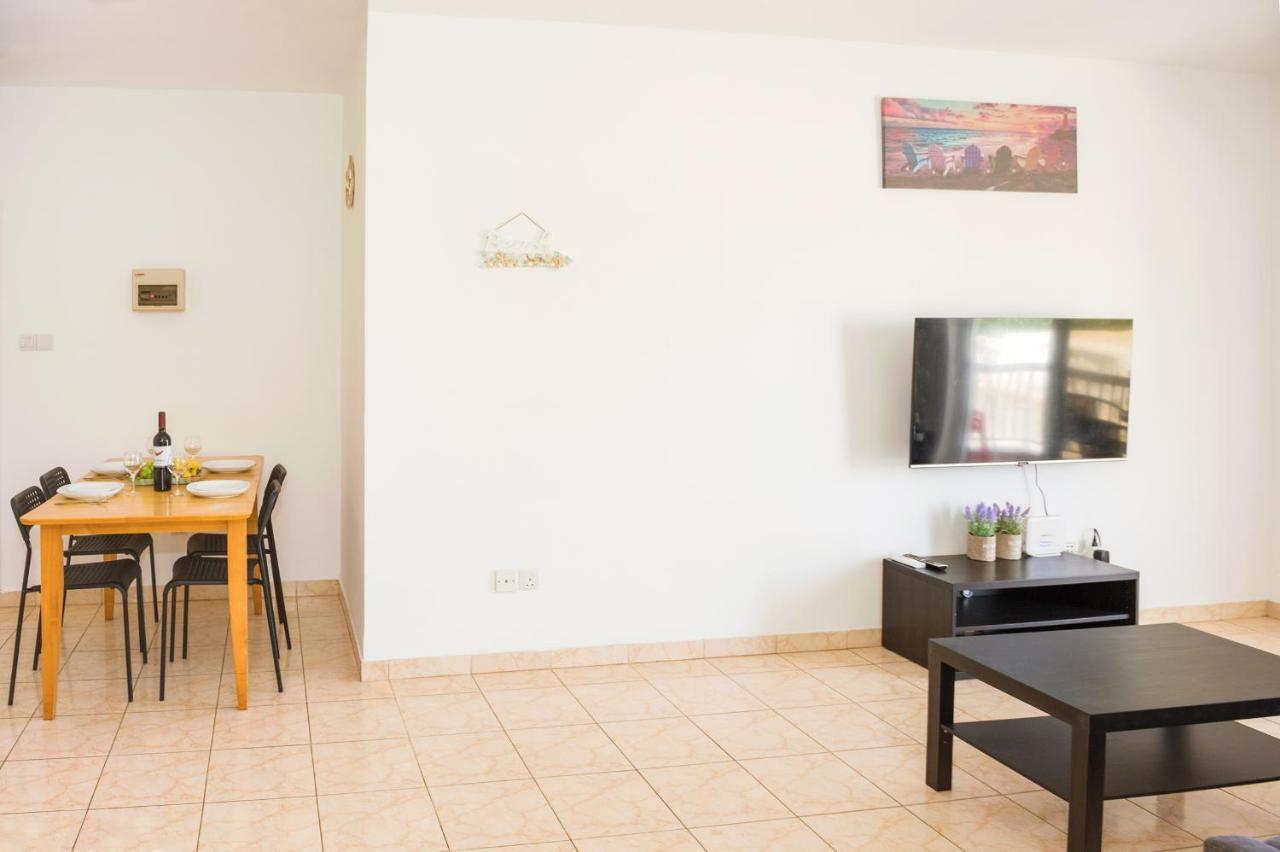 Mynapa Apartments アヤナパ エクステリア 写真