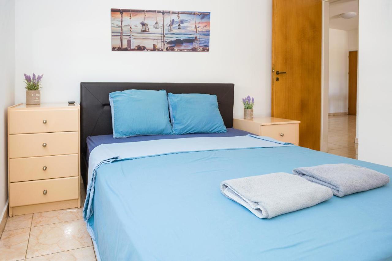 Mynapa Apartments アヤナパ エクステリア 写真