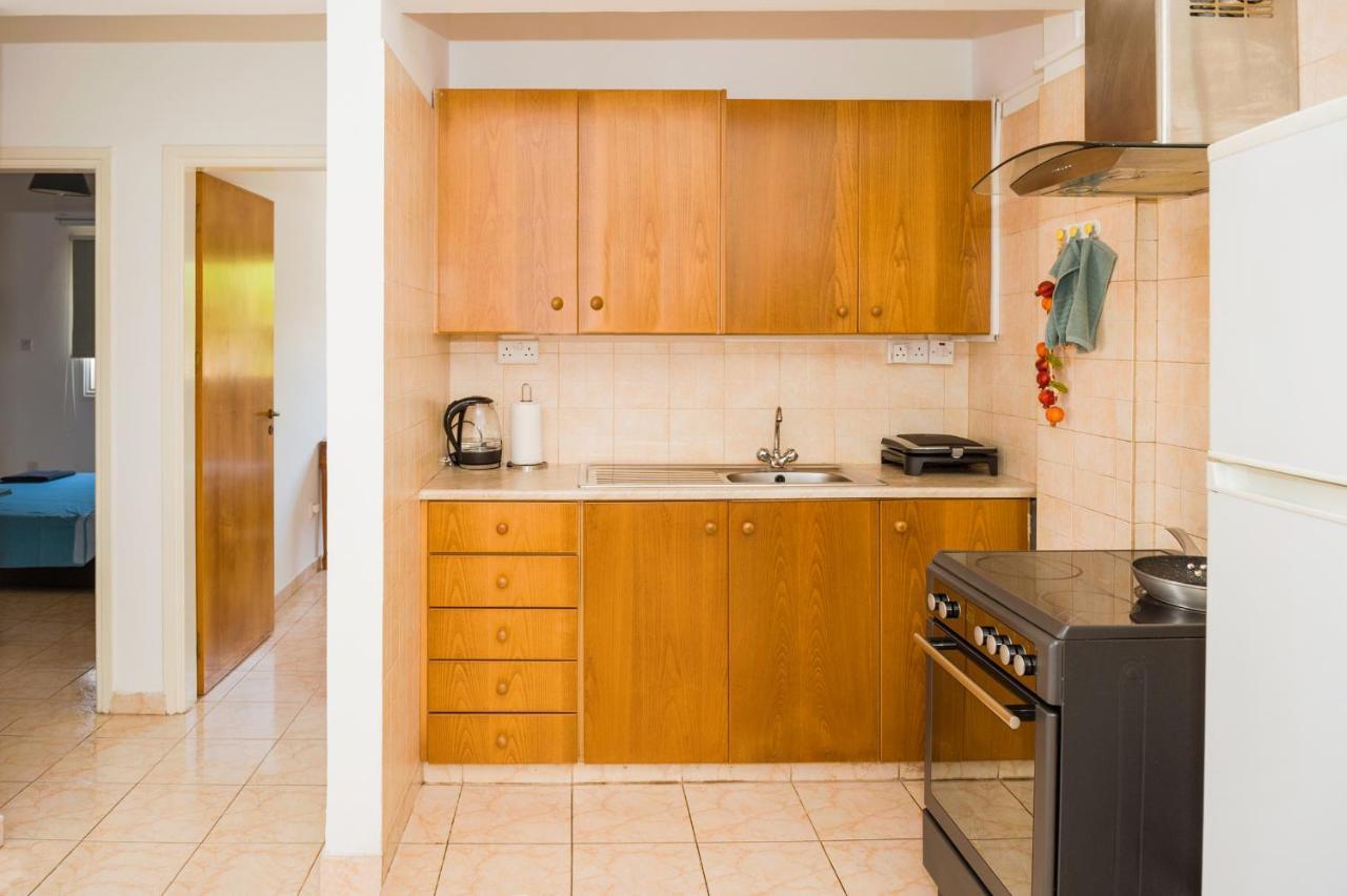 Mynapa Apartments アヤナパ エクステリア 写真