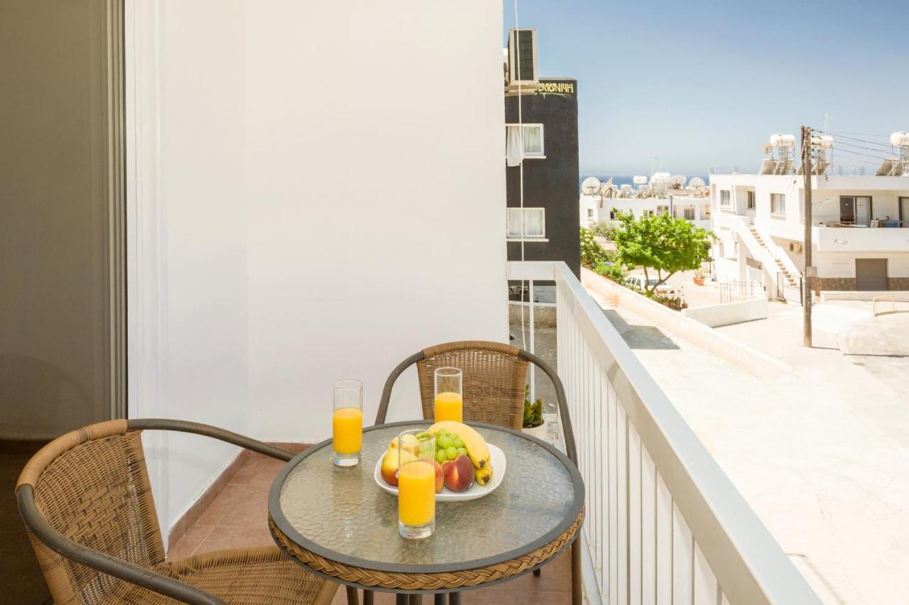 Mynapa Apartments アヤナパ エクステリア 写真