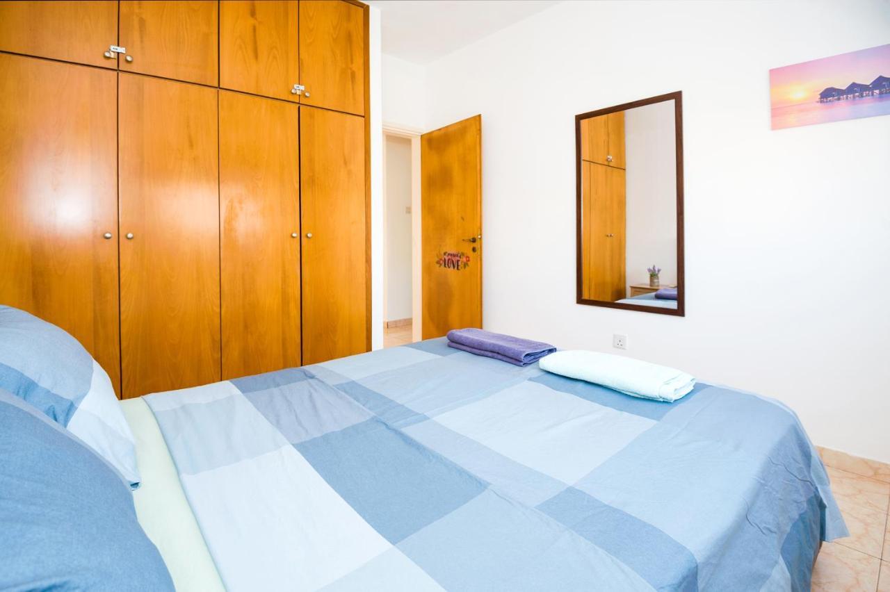 Mynapa Apartments アヤナパ エクステリア 写真