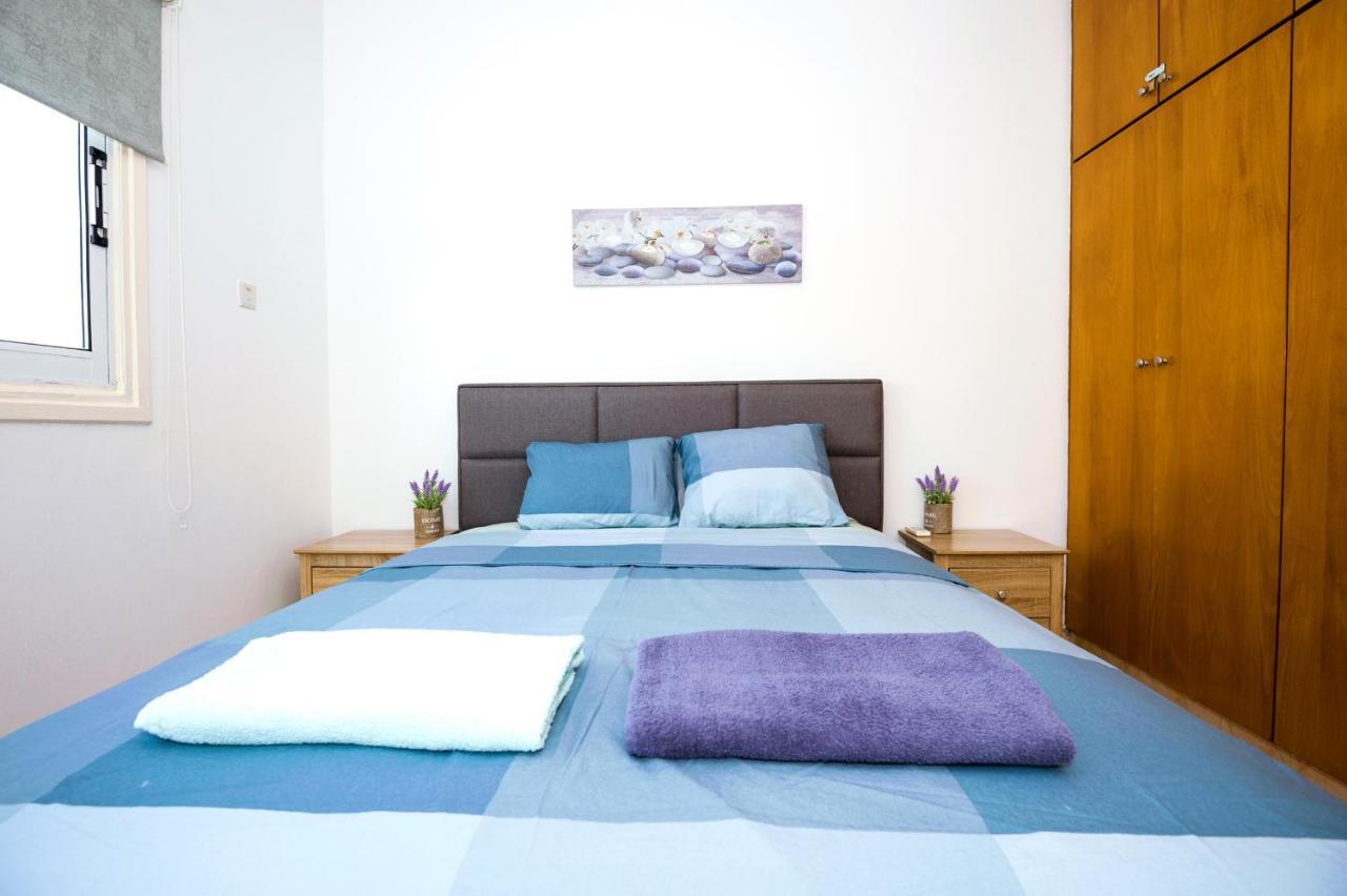 Mynapa Apartments アヤナパ エクステリア 写真